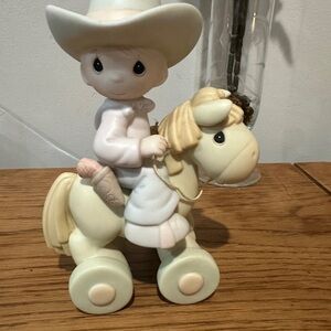 Precious Moments "Happy Trails"  PM981  Members Only Figurine like new.